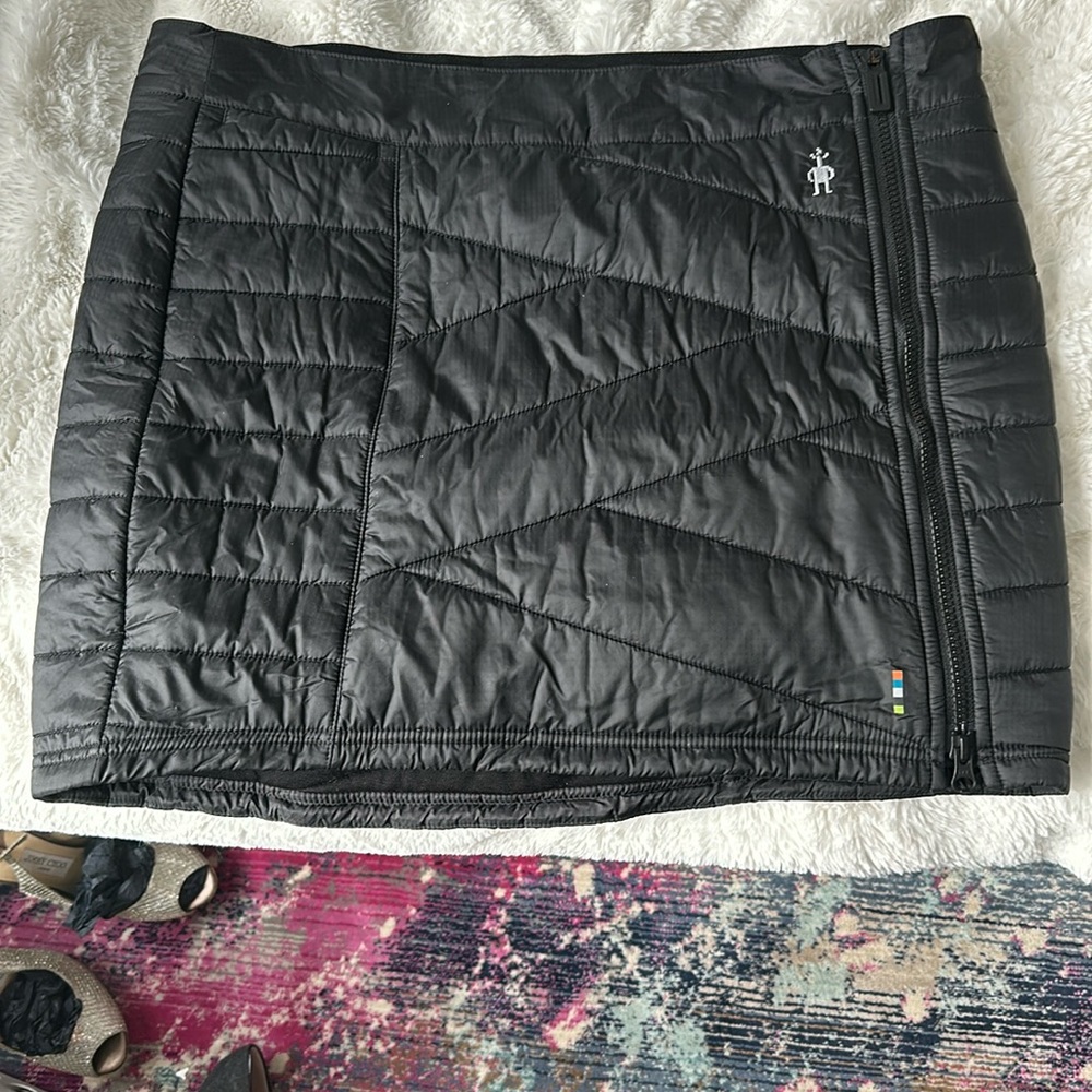 Smart wool black adventure skirt
